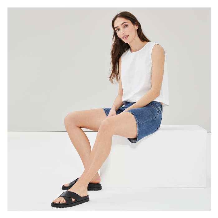 Women's Medium Wash Relaxed Fit Denim Short